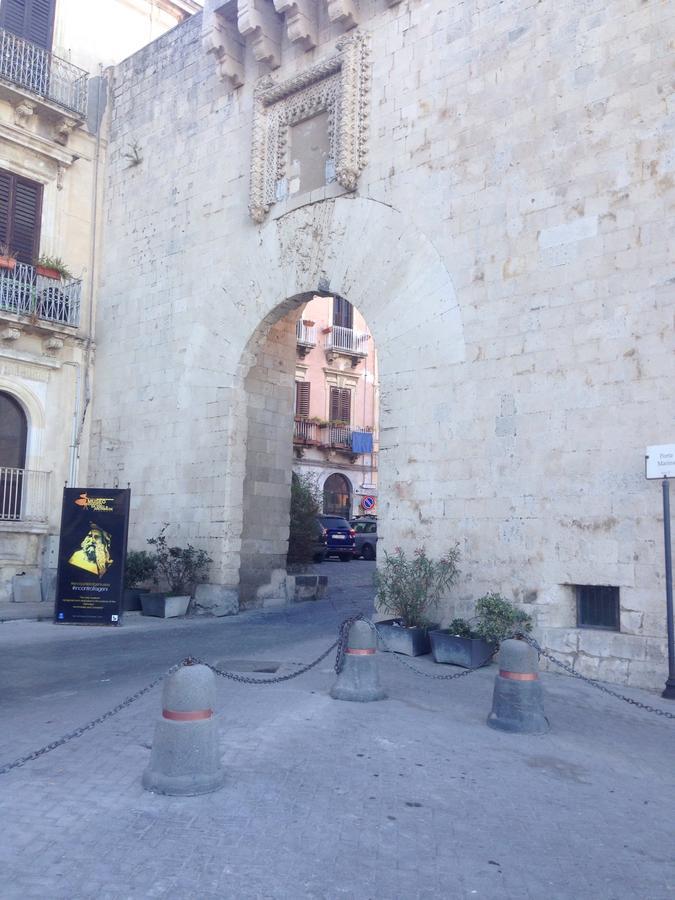 סירקוזה Appartamenti Porta Maris מראה חיצוני תמונה